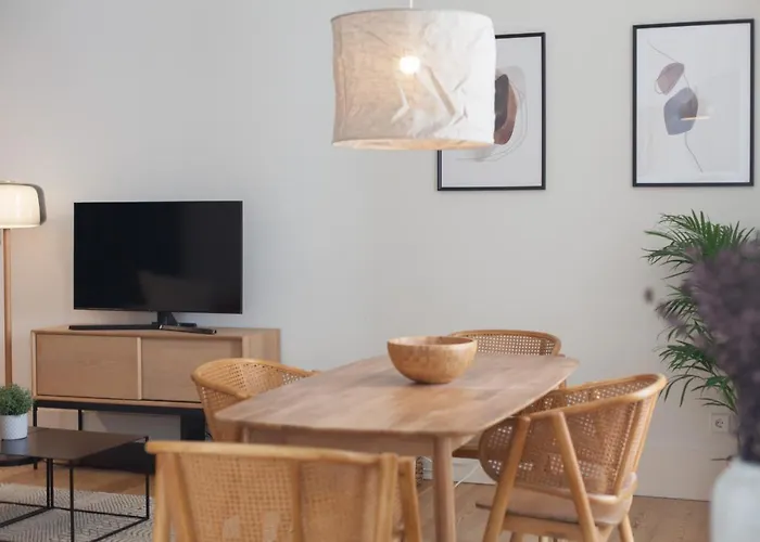 Flh Praca Comercio Bright Flat